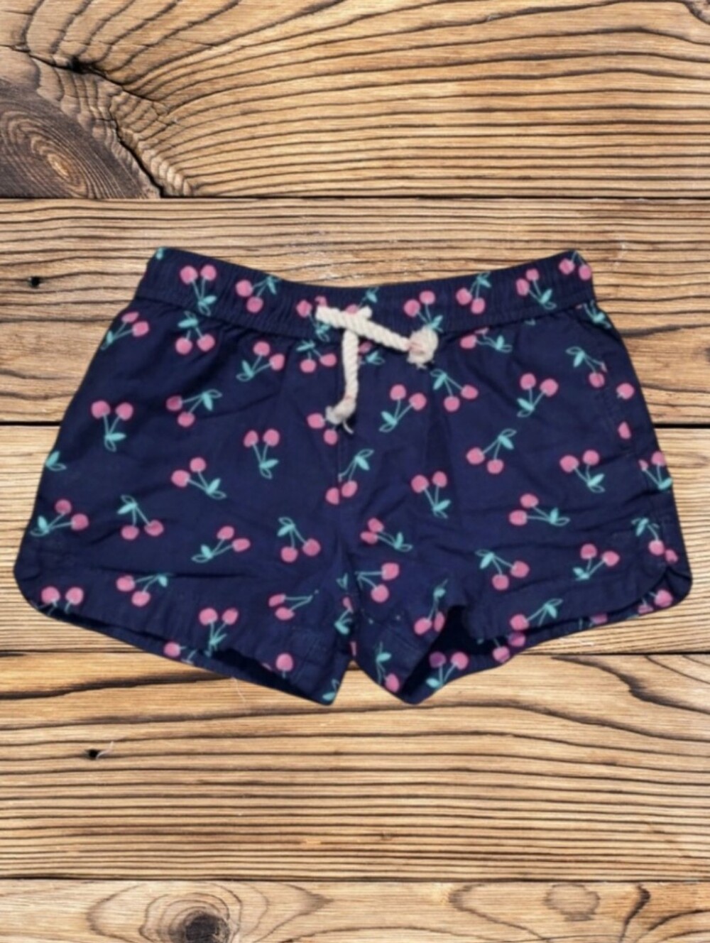 OSHKOSH B'GOSH CHERRY GIRL'S SHORTS SIZE 6